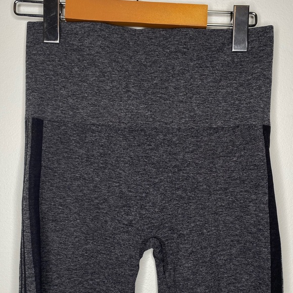 NWOT SPANX Red Hot Label Assets Seamless leggings - Picture 2 of 7